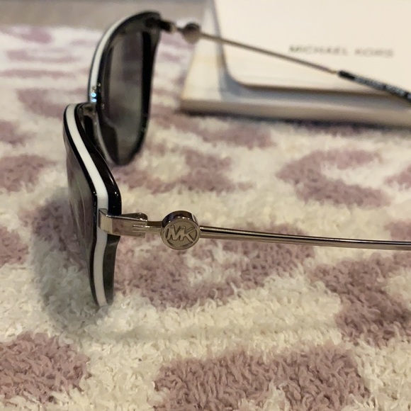 Michael Kors MK 6039 Abela Ii Sunglasses Black - Picture 4 of 6